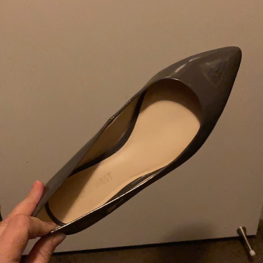 Flats - Picture 2 of 4